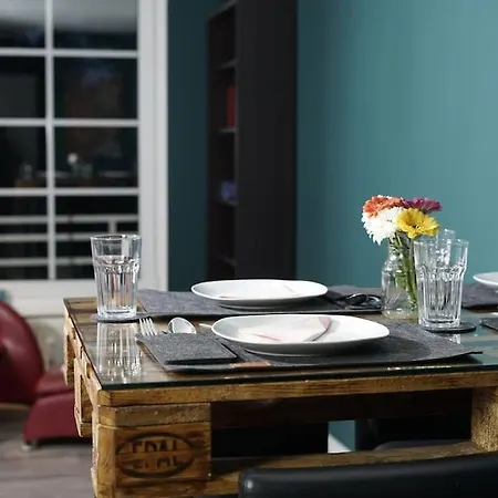 Modernes In Potsdam-golm - 2 Zimmer - Balkon - Beamer - Disney Plus Apartment *