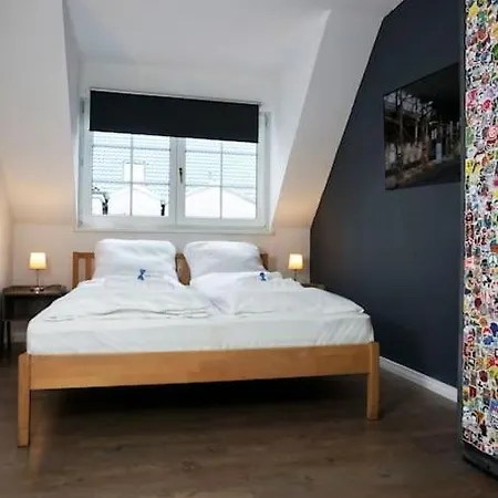 Modernes In Potsdam-golm - 2 Zimmer - Balkon - Beamer - Disney Plus Apartment Potsdam