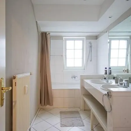 Apartman Modernes In Potsdam-golm - 2 Zimmer - Balkon - Beamer - Disney Plus *