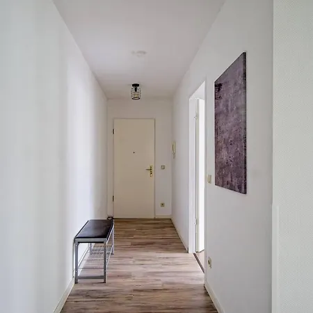 Modernes In Potsdam-golm - 2 Zimmer - Balkon - Beamer - Disney Plus Apartman *